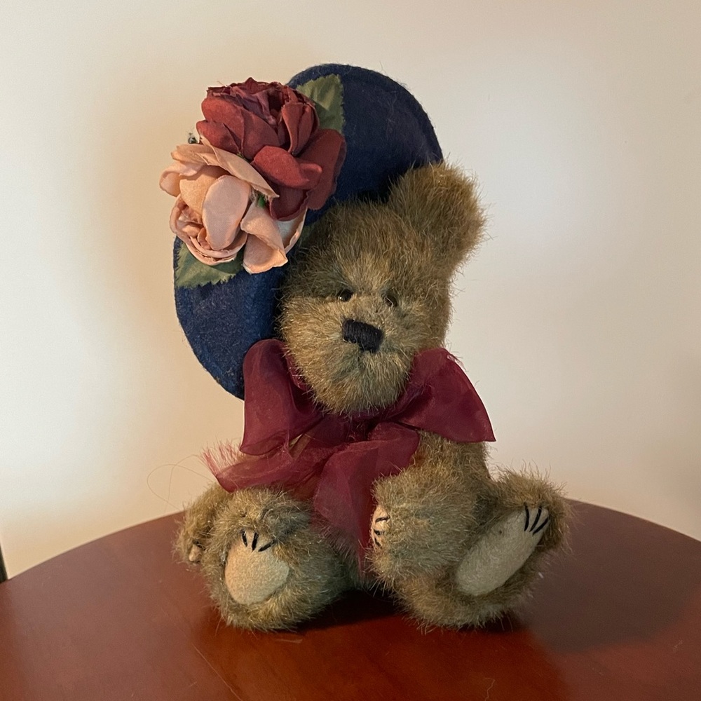 Boyds Bears 20th Anniversary 1999 "Yvette Dubeary" Archive Collection